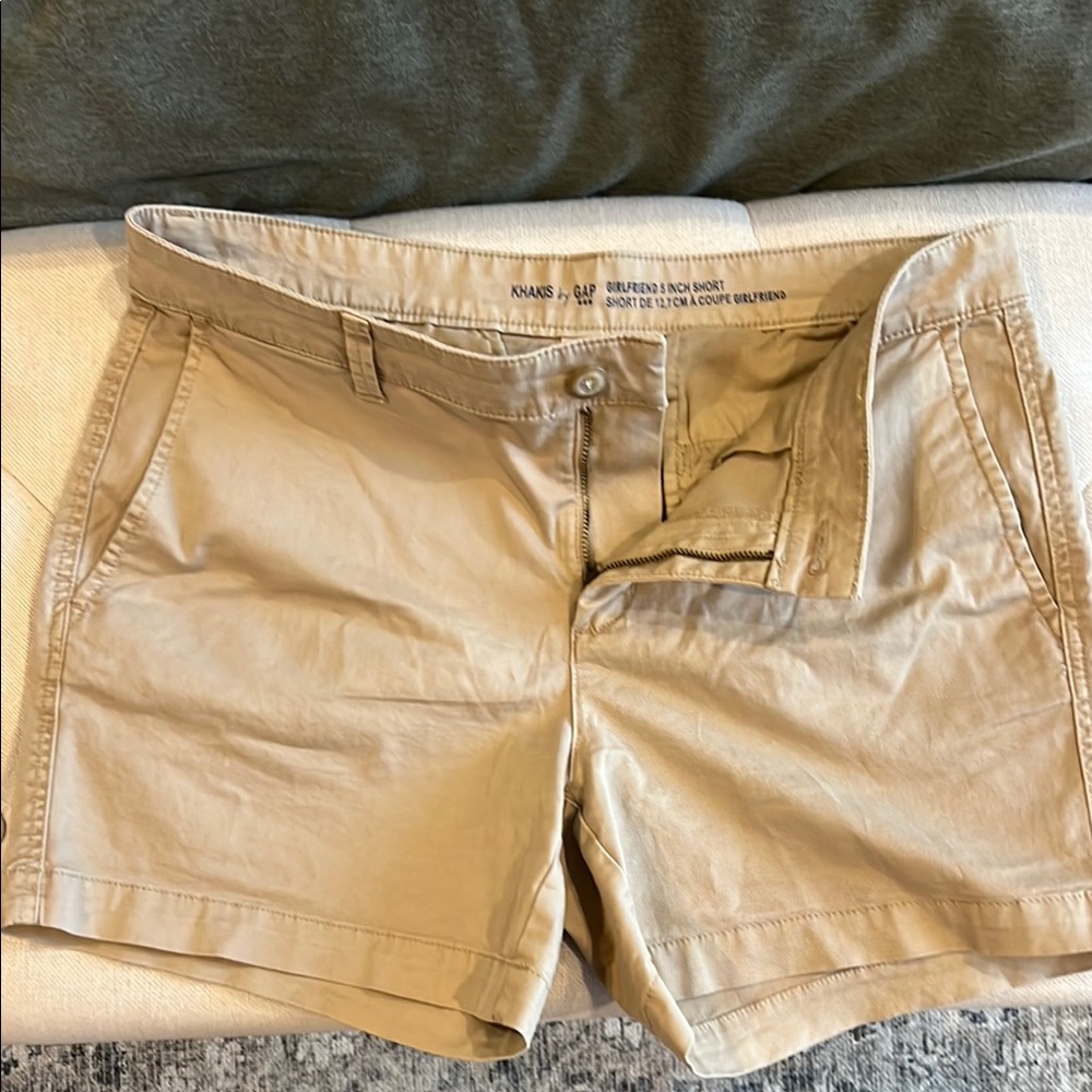 GAP Tan Bermuda Shorts Casual Cotton Twill